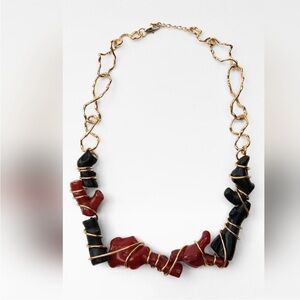 NWT. Zara Faux Coral Necklace. NEW